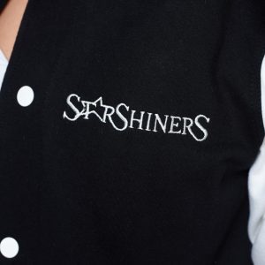 jacheta brodata cu logo